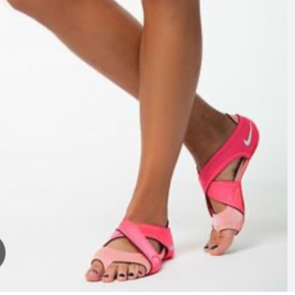 Nike Shoes - Nike studio wrap shoes yoga Pilates shoes Sz S Neon Orange Pink